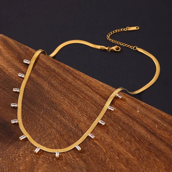 Aurelia Spark Necklace