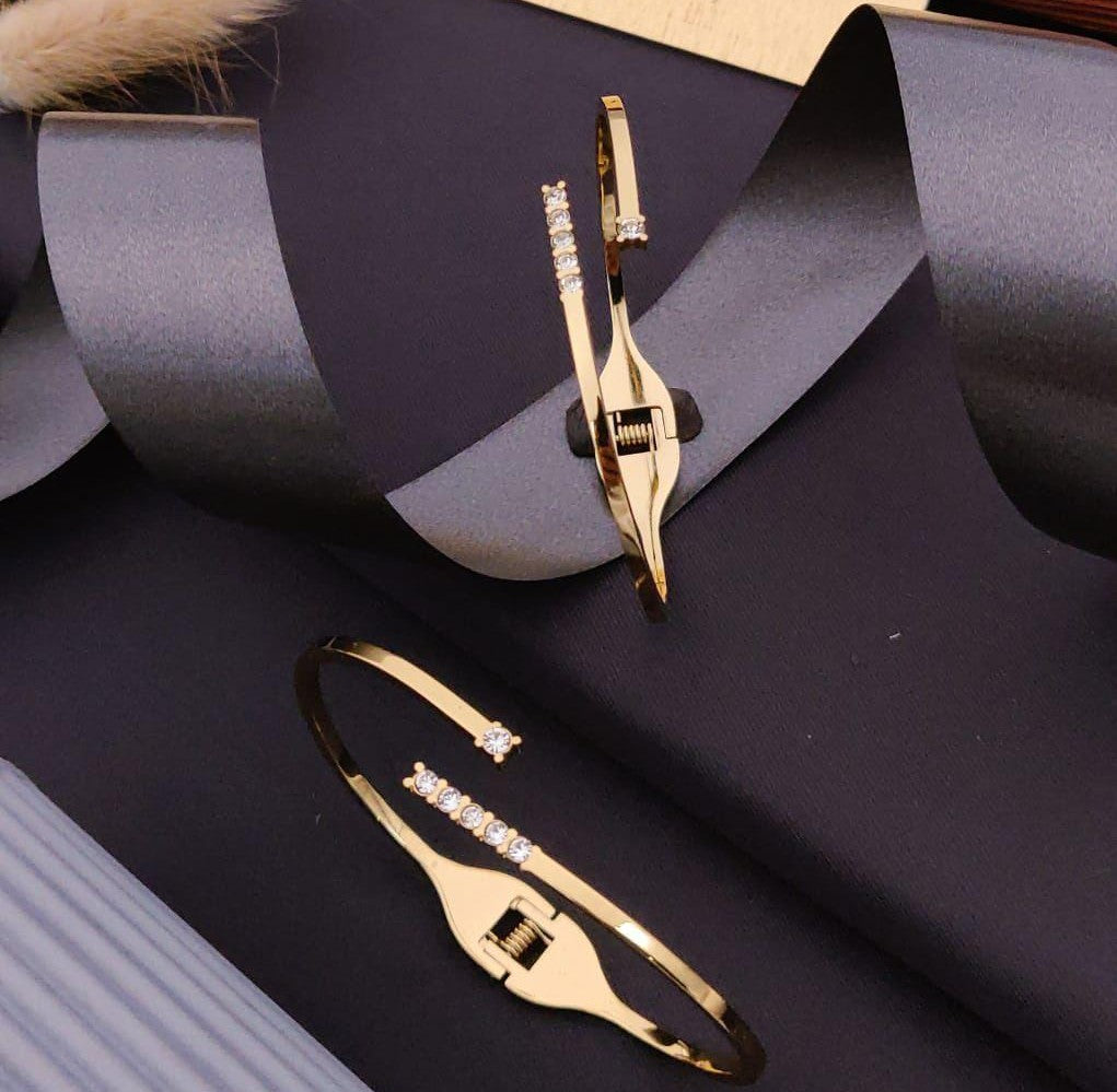 Vionna Bangle Bracelet