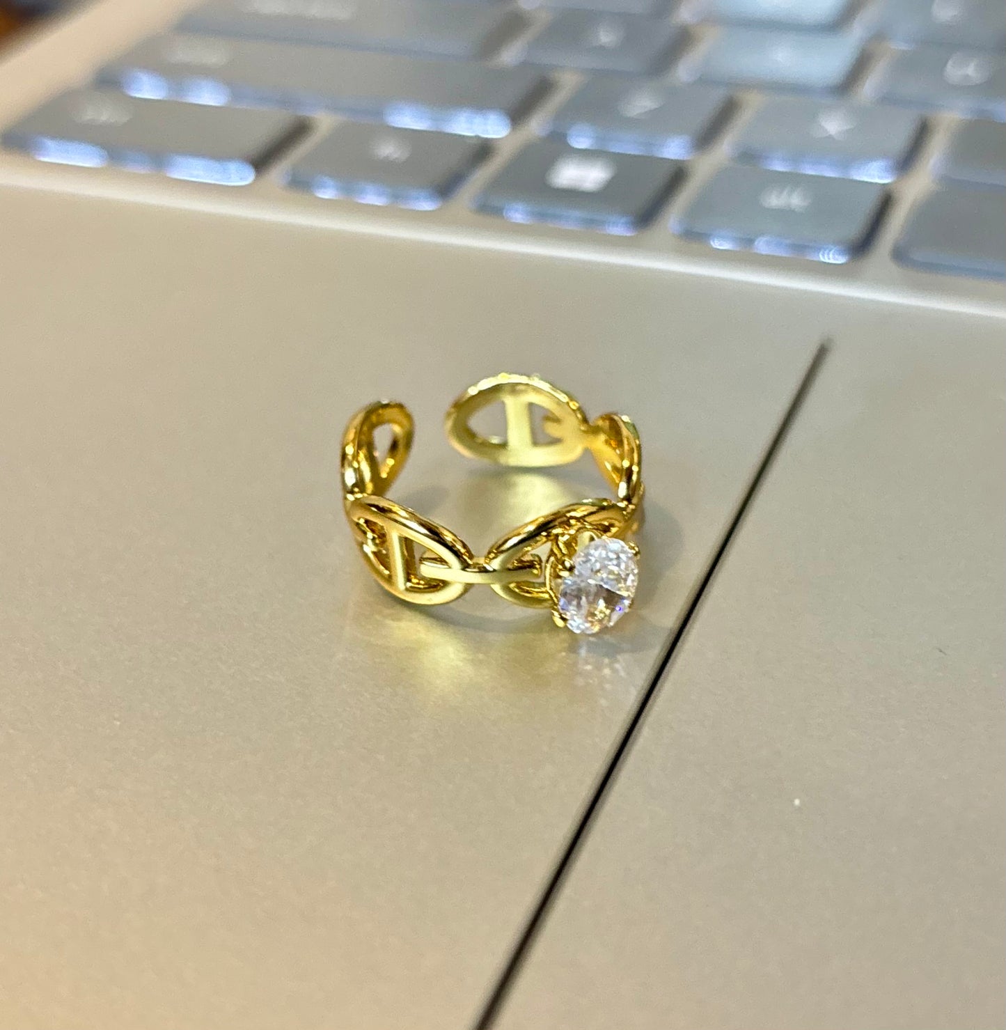 Auryn Ring