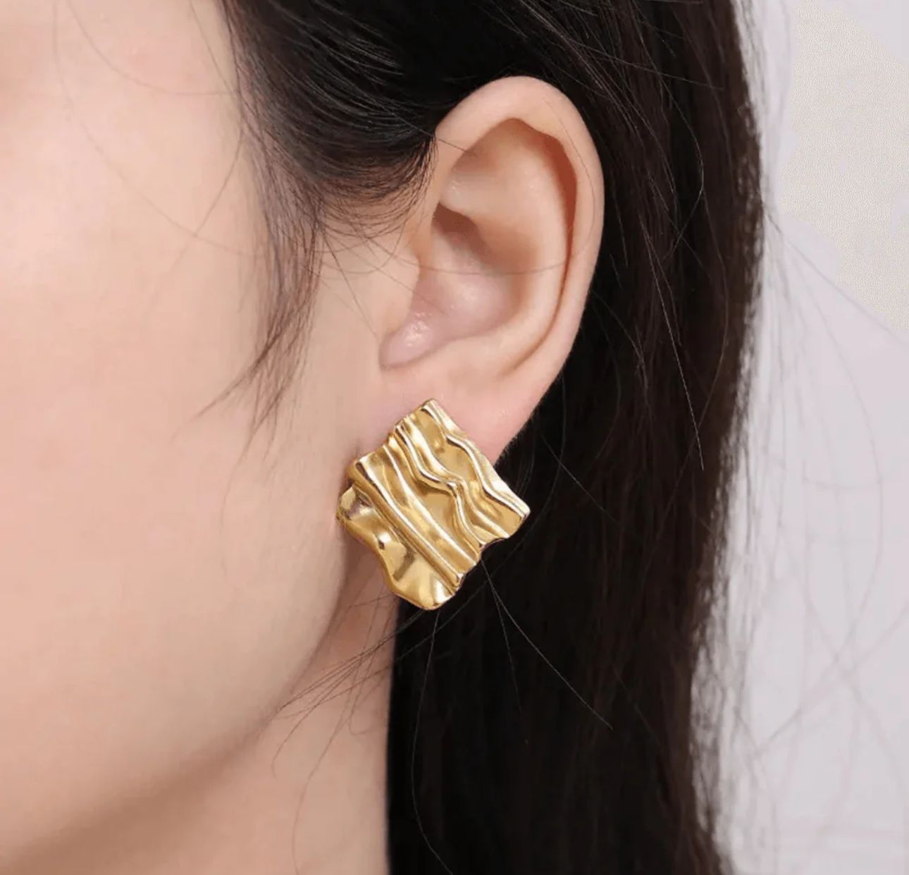 WaveGlow Earring