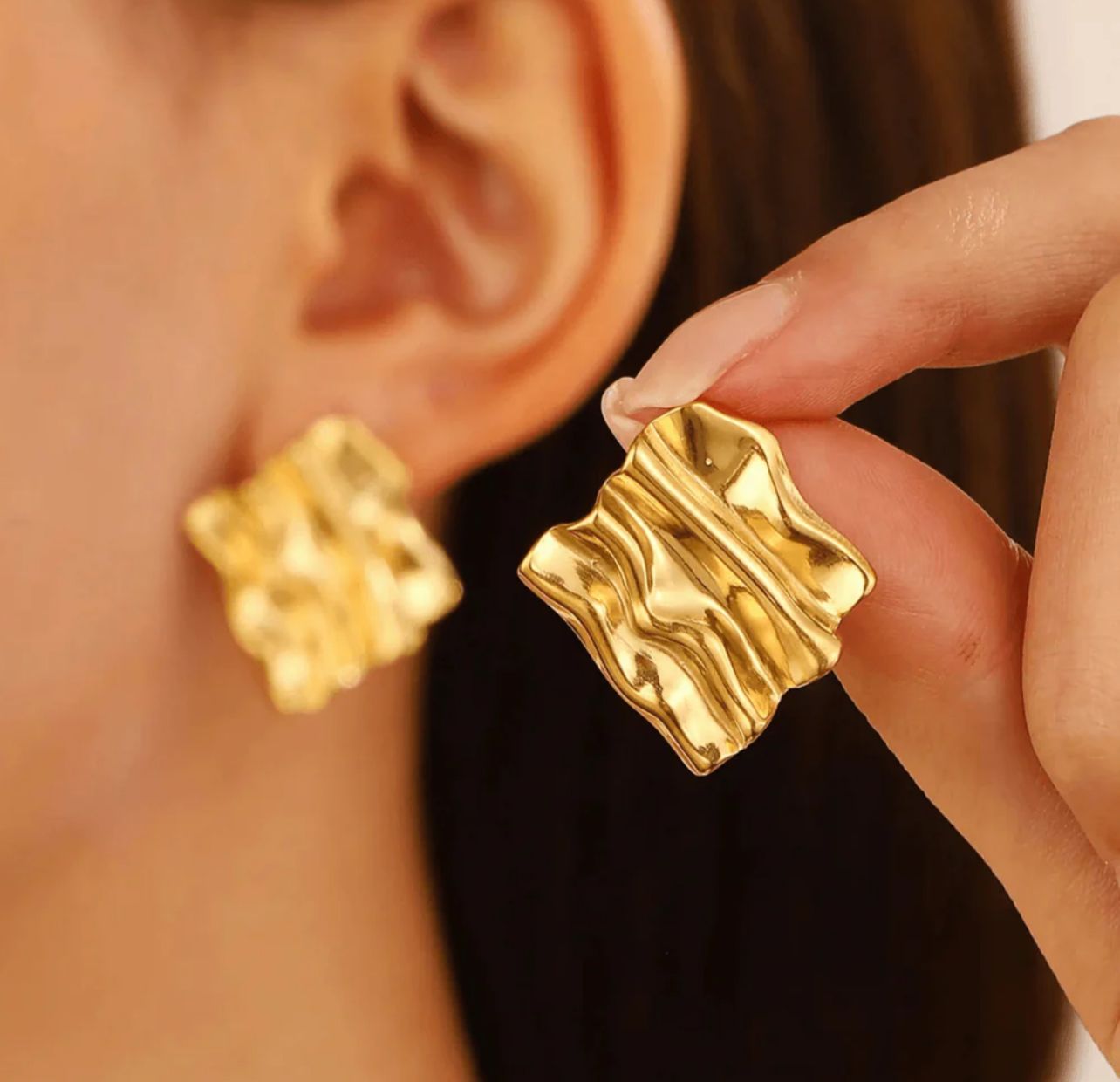 WaveGlow Earring