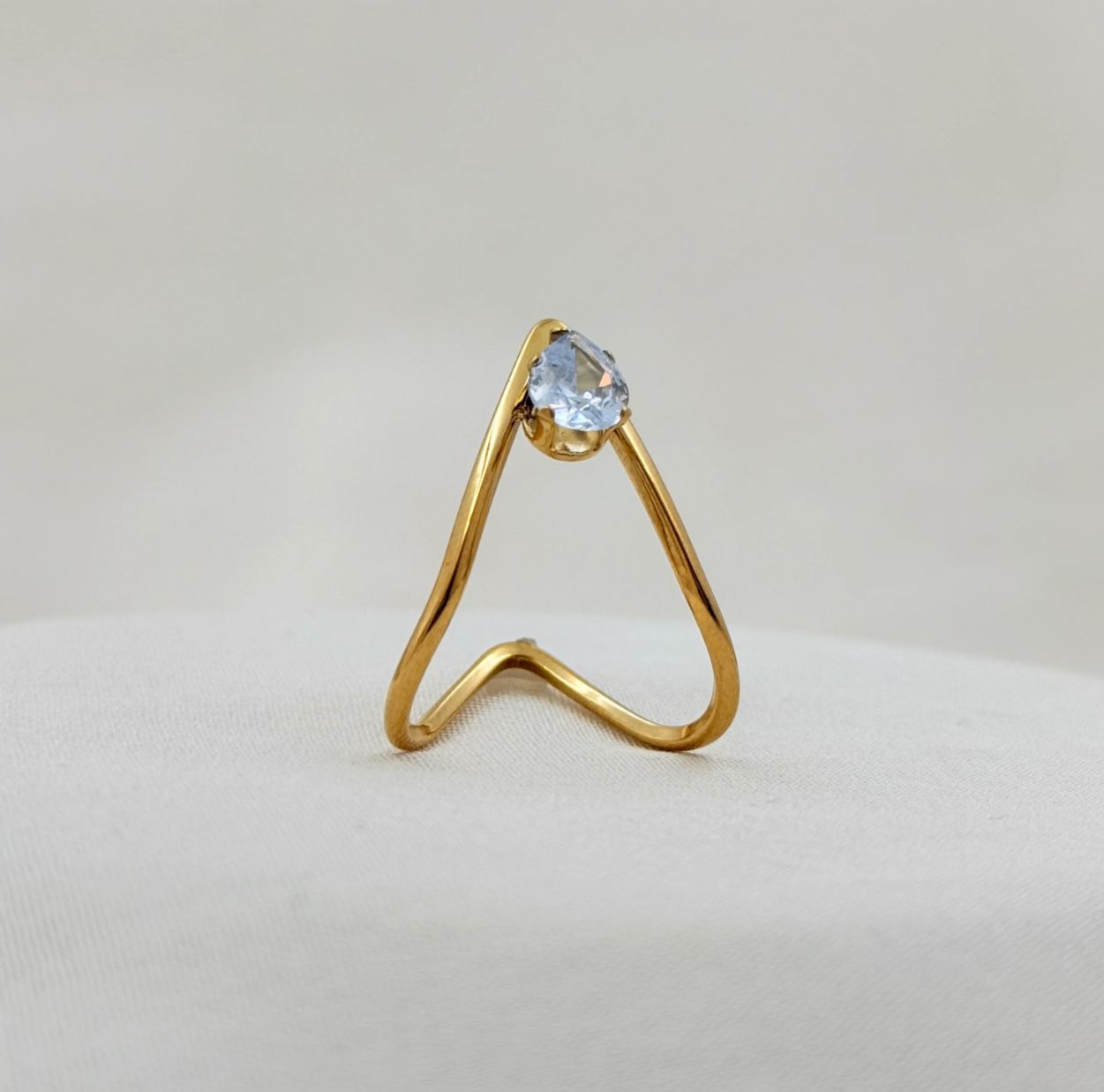 Eterna V Shape Ring