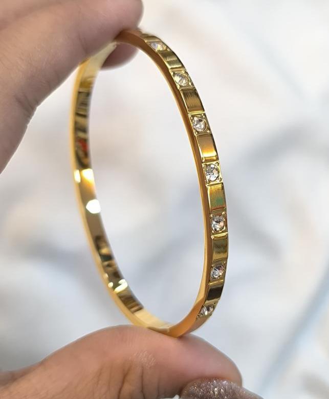 BlingBoxed Bangle Bracelet