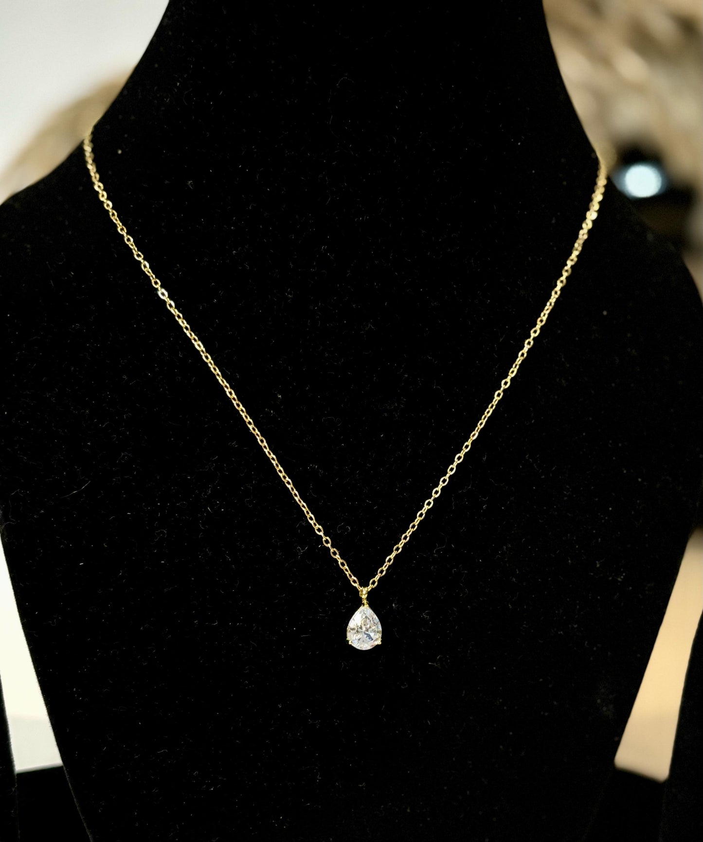 Miraya Drop Necklace Set