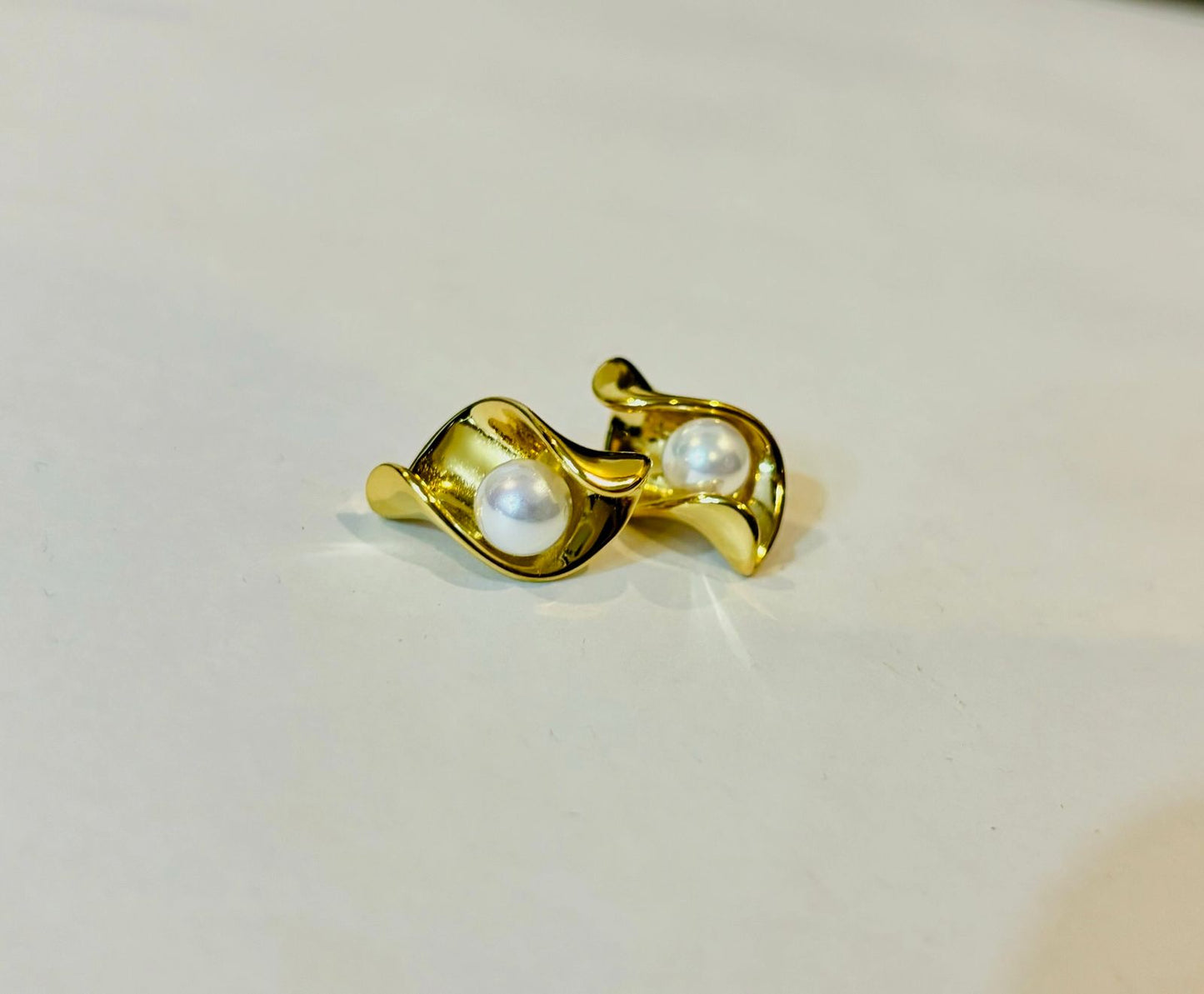 Oasis Pearl Earring