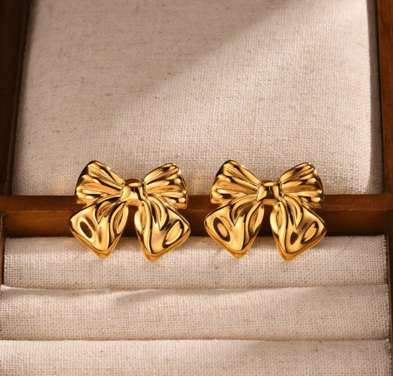 Bella Bow Earring