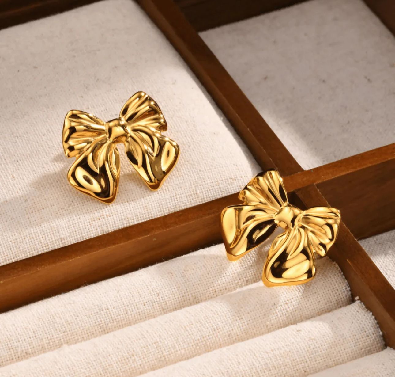 Bella Bow Earring