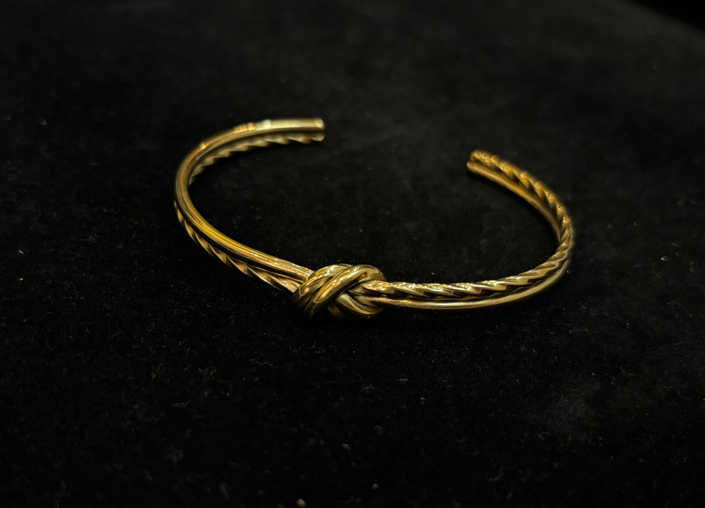 Knot & Gleam Bracelet