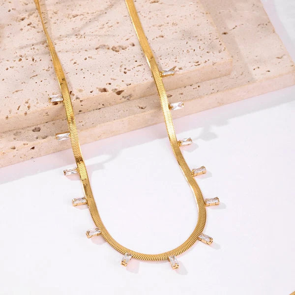 Aurelia Spark Necklace
