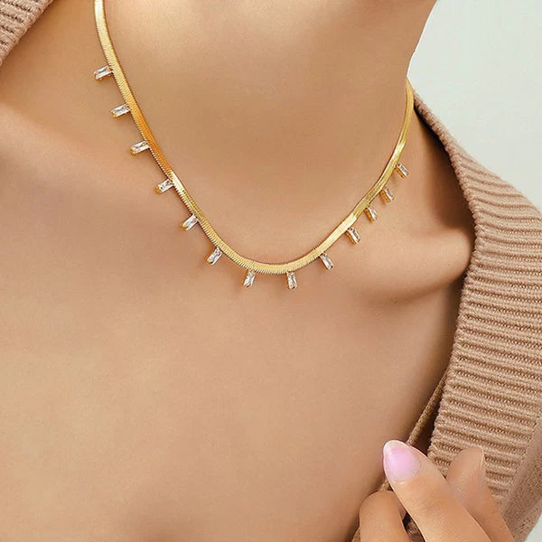 Aurelia Spark Necklace