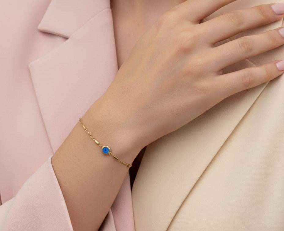 Gaze of Gold Bracelet