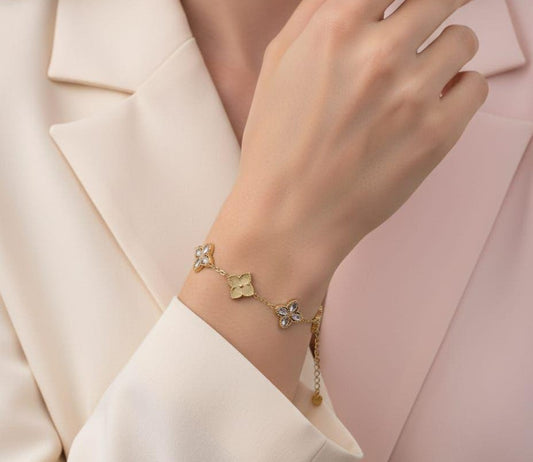 Luminous Spark Clover Bracelet