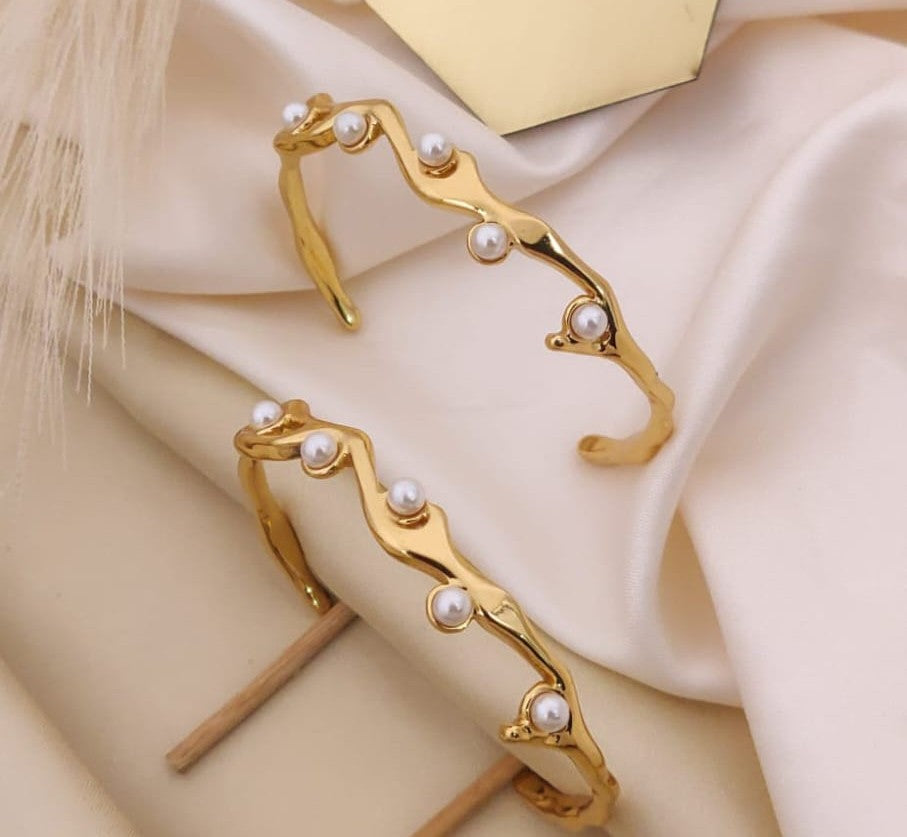 Pearl Horizon Bangle Bracelet