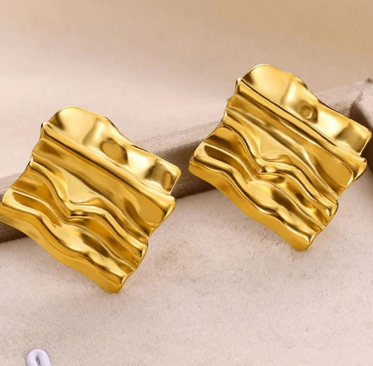 WaveGlow Earring
