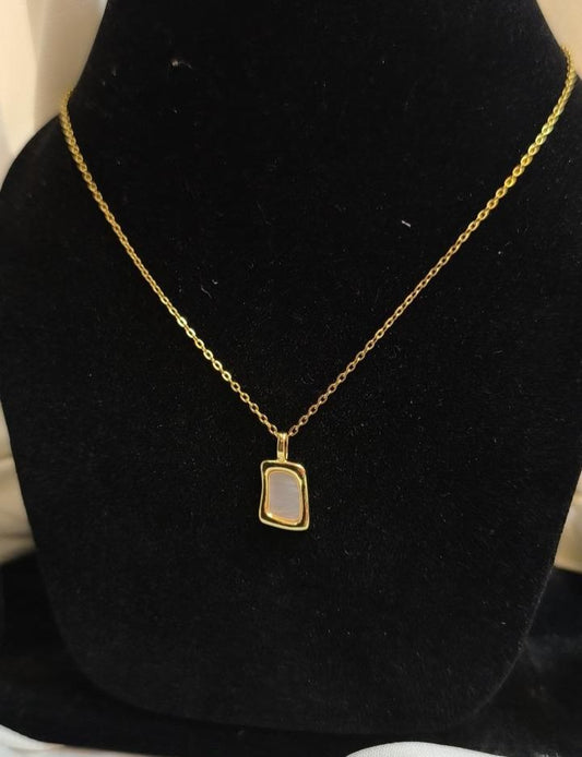 Squavy Chain Pendant Necklace