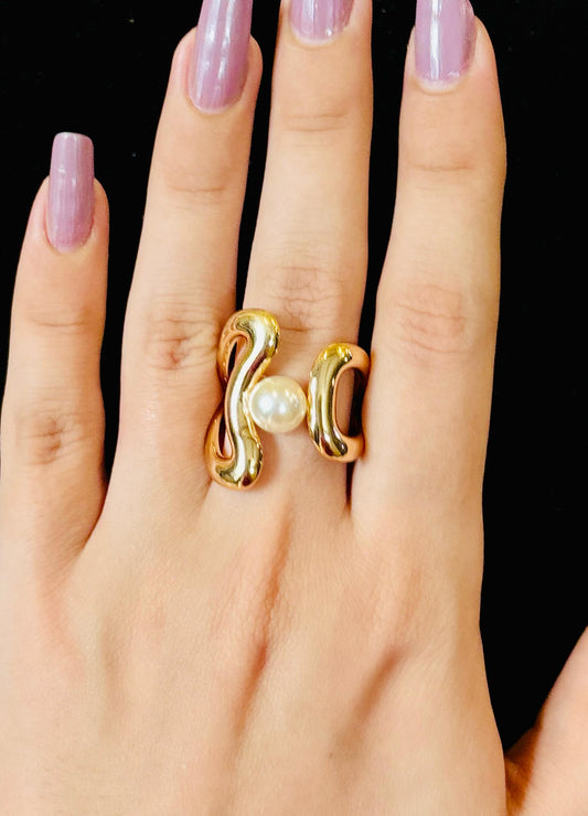 Pearl Curvy Ring