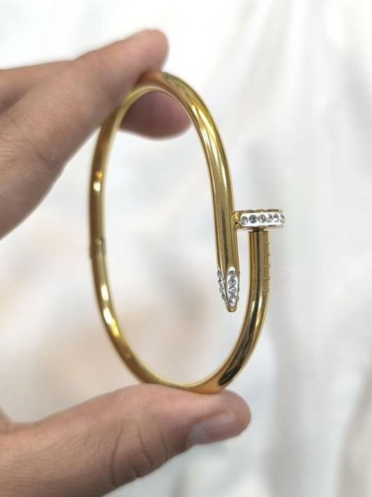 Nail-Stone Bracelet