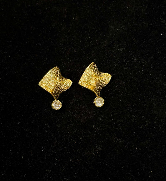Muse Curl Earring