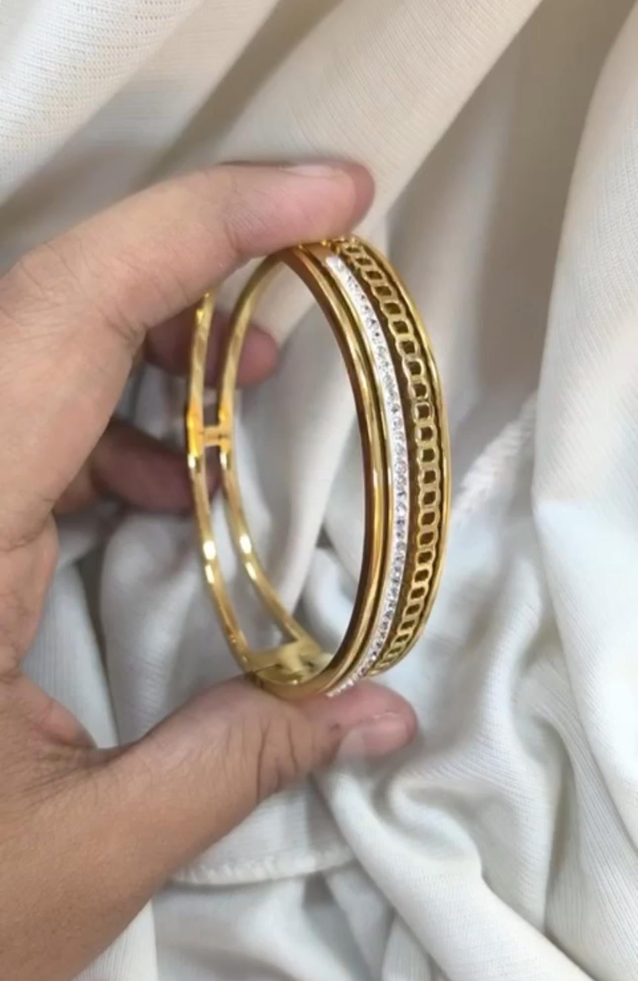 Stone ChainLustre Bangle Bracelet